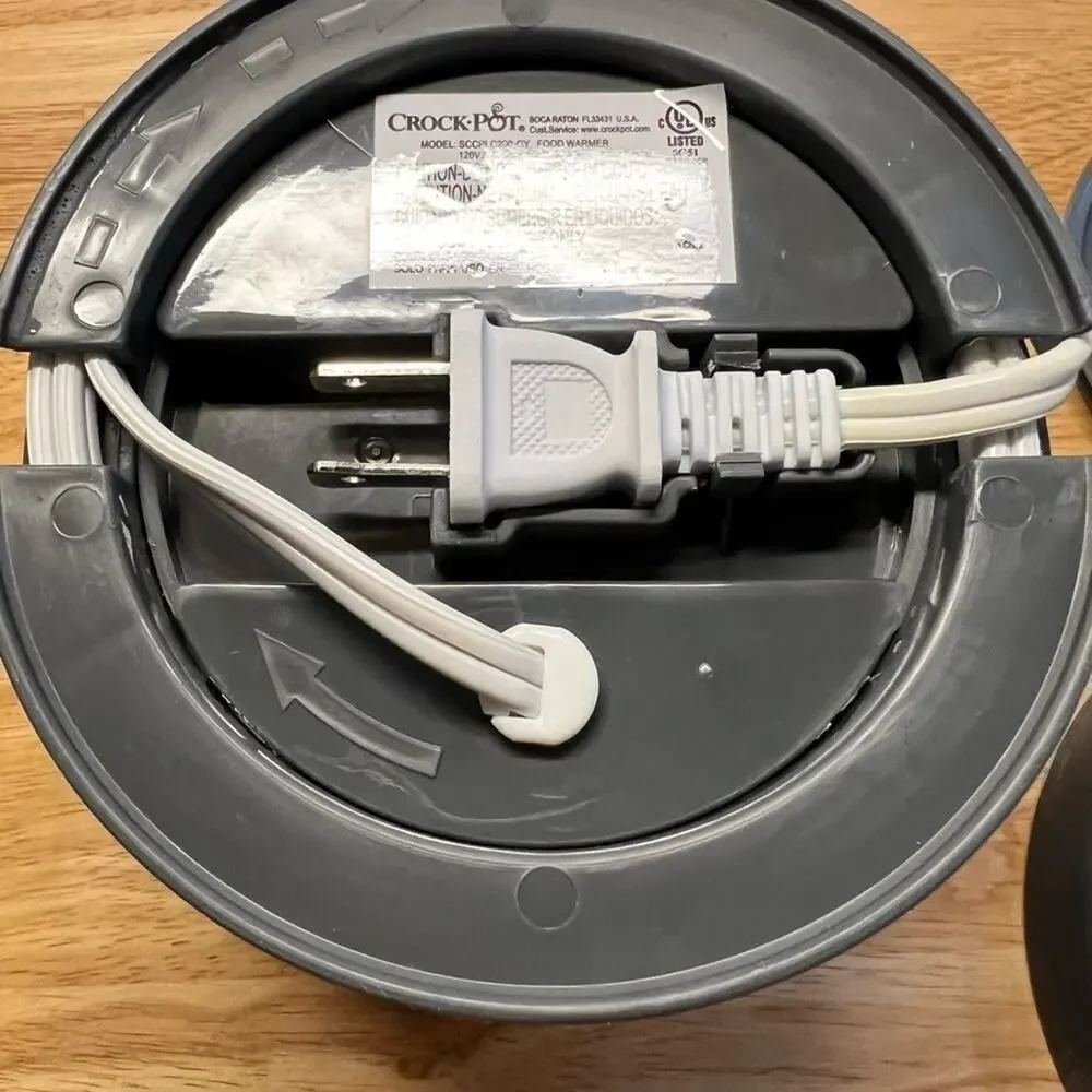 CROCK POT LUNCH MINI USED ONCE